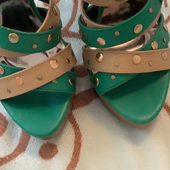 NEW NEVER WORN SKY HIGH HEELS - Picture 8 of 8